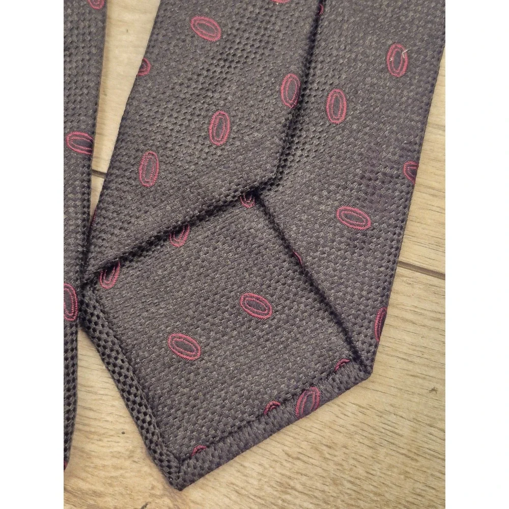 Lorenzini Hand Made in Italy Silk Blend Red Geometric Oval Pattern Necktie Black